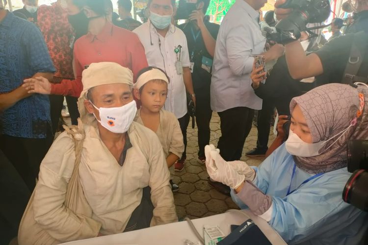 Gandeng Sejumlah Pihak, Kemendikbud Ristek Sukses Vaksinasi 1.000 Masyarakat Adat Badui