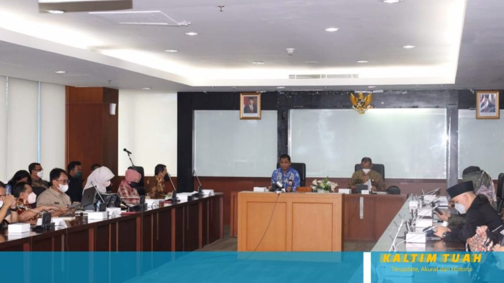 (Ir. H. Bambang Sutrisno,MM DPD RI Dapil Jawa Tengah) Sengketa Antara Masyarakat Adat Modang dengan PT. Sawa, BAP DPD RI Turun Tangan